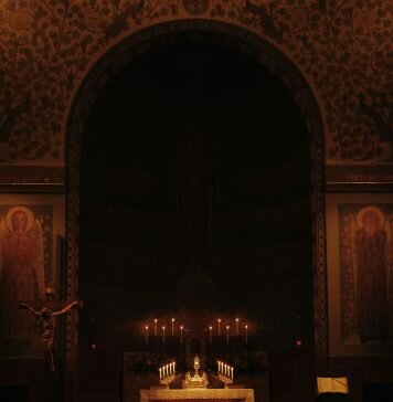 photo of cathedral by Francesco Alberti featured on Survivor Lit, a literary magazine for and by sexual assault survivors